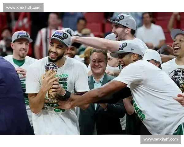 NBA热火对凯尔特人赛程全解析焦点对决与季后赛走势前瞻 NBA热火对凯尔特人赛程全解析焦点对决与季后赛走势前瞻